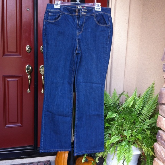 Navy Blue  stretch Jeans NWOT Style & CO - Picture 1 of 4