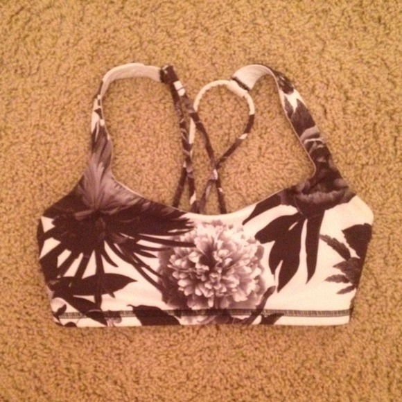 Lululemon floral free to be bra