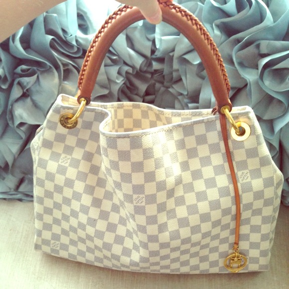 🚫SOLD🚫Authentic Louis Vuitton Damier Azur Artsy - Picture 1 of 4