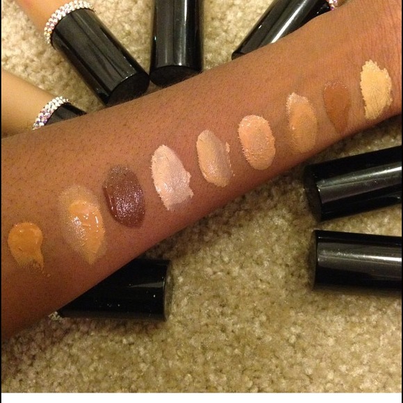 Makeup bundle - Picture 2 of 4
