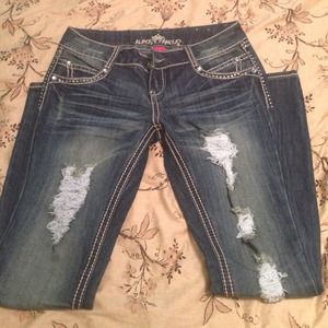❗️️REDUCED ❗️Ripped Almost Famous Jeans