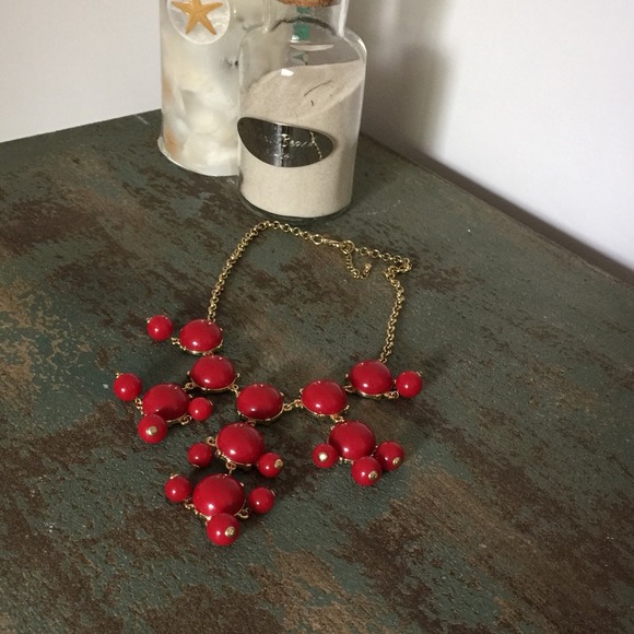 ❤️Beautiful red Bubble Statement Necklace❤️