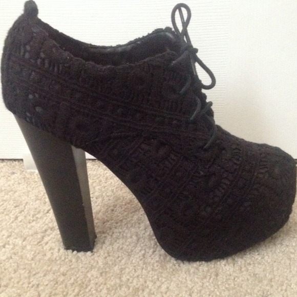 Forever 21 Lace Heels