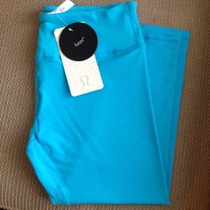 Lululemon wunder under crops