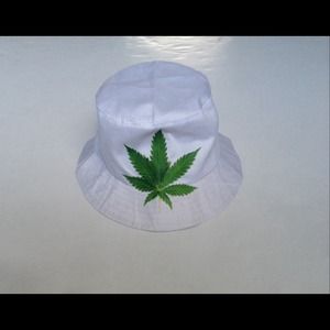 HIGH Bucket Hat