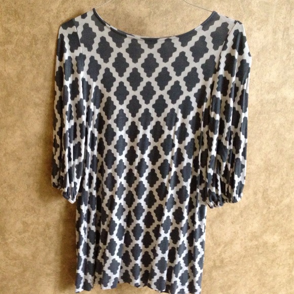 Great grey and white tunic