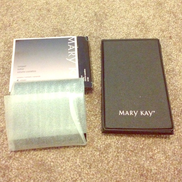 Mary Kay compact and mirror case