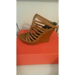 Jessica Simpson caged wedges