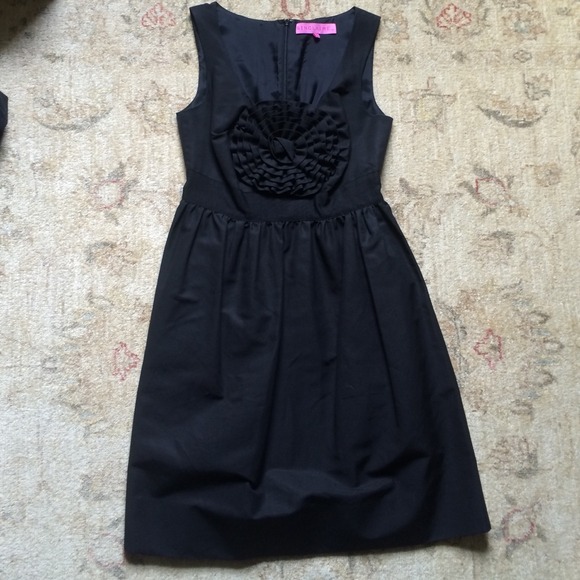 Sold!! Super cute black Sinclaire dress!
