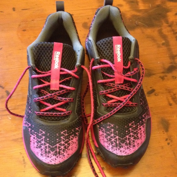 Brand new women's Reebok tennis shoes