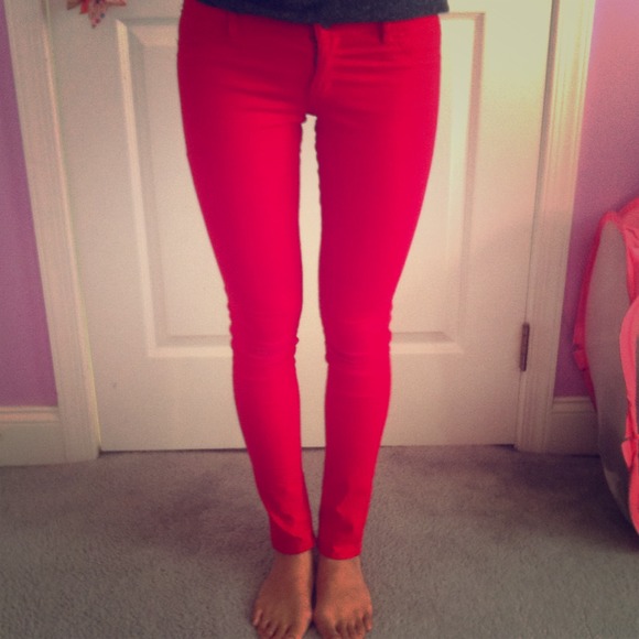 Red jeggings