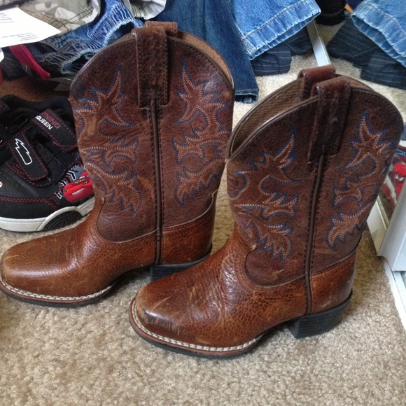 Ariat boots kids size 8.5