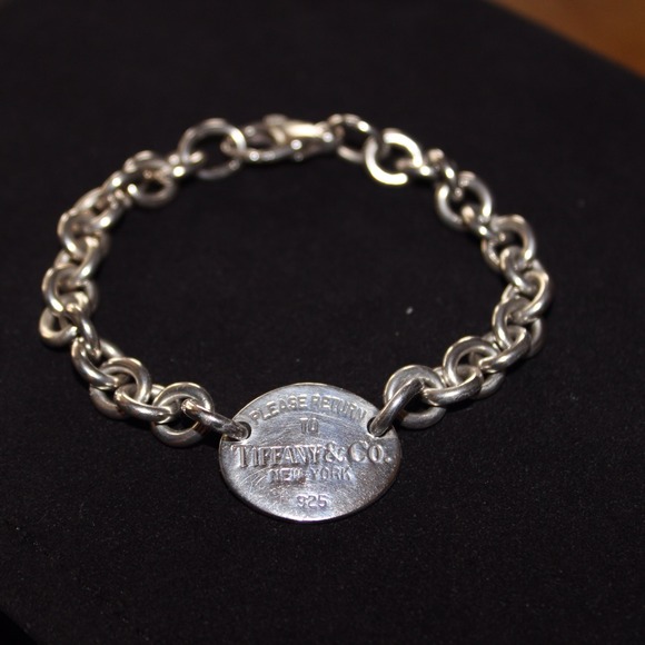 💯 Authentic Tiffany Oval Chain Bracelet.
