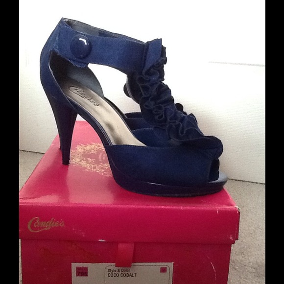 🚫SOLD🚫 Candies cobalt blue suede peep-toe pumps