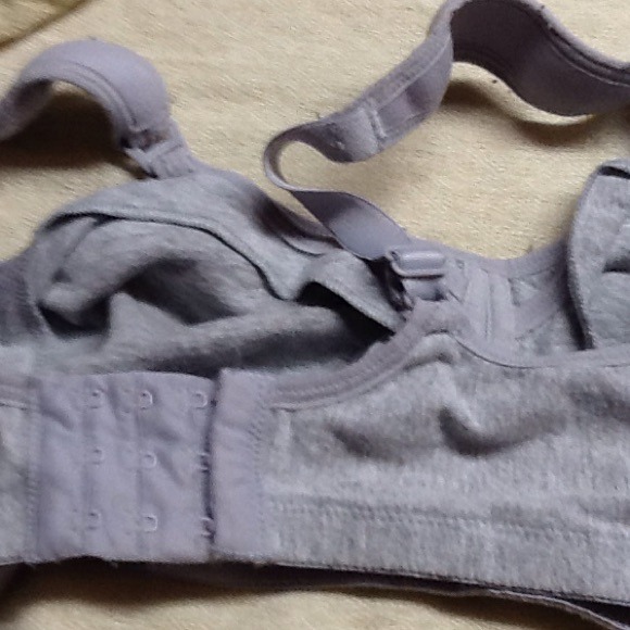 Grey breast feed bra - Picture 3 of 4