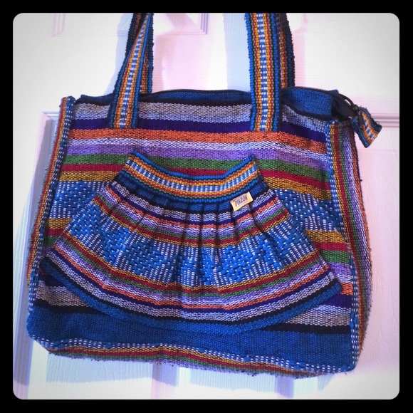 Beautiful purse w/zipper
