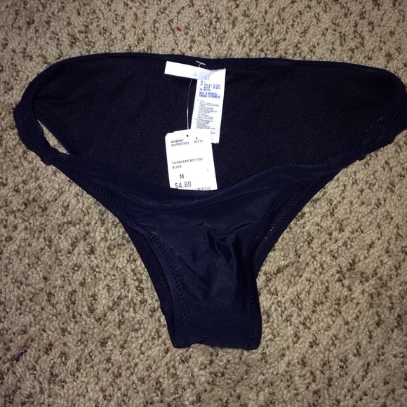 Black bikini bottoms