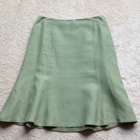 2-piece sage suit, size 4 (55% linen) - Picture 4 of 4