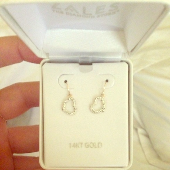 14 kt gold Heart Earrings