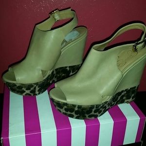 Jessica Simpson Wedges