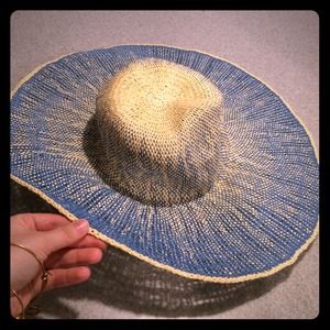 Straw weaved hat