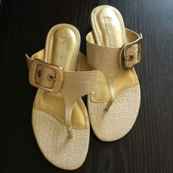 Leather Bandolino Buckley Open Toe Thongs Sandals