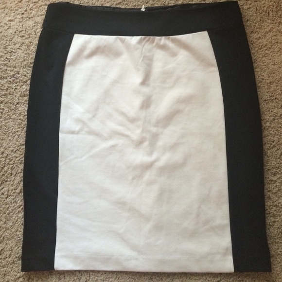 Black and white midi skirt