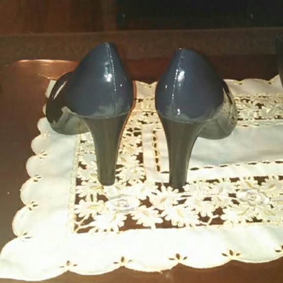 Blue Pumps - Picture 3 of 4