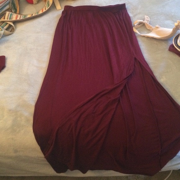 Slit maroon maxi skirt
