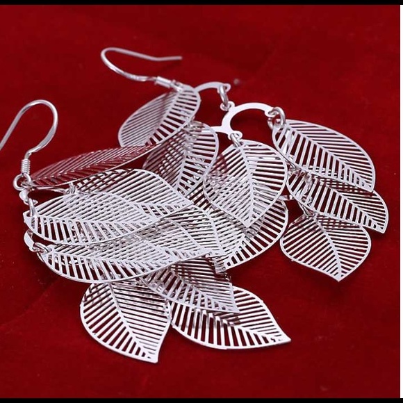 ✨HOST PICK✨NEW Sterling Silver Multi-Leaf Earrings - Picture 2 of 4