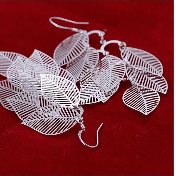 ✨HOST PICK✨NEW Sterling Silver Multi-Leaf Earrings - Picture 3 of 4