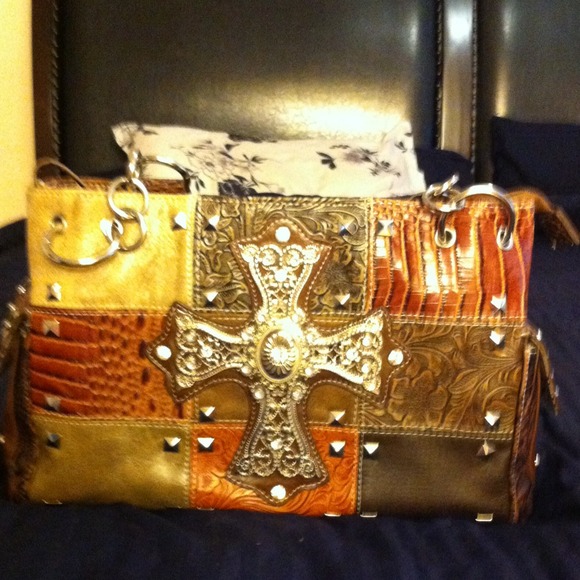Cute western purse!!! In Great condition.