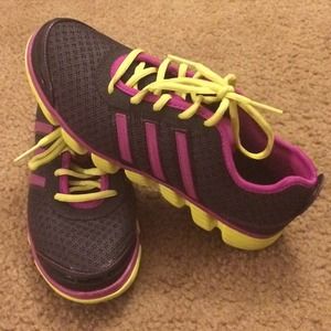 **REDUCED** Cute and Fashionable Adidas Sneakers