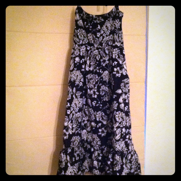 Black & white flower sundress