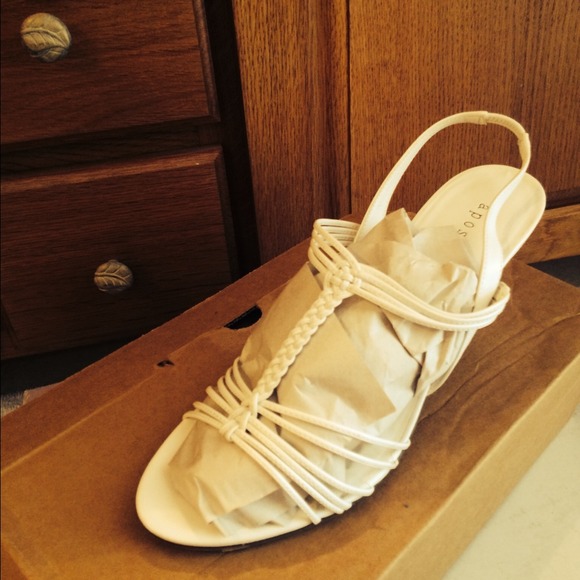 White sandals - size 8.5