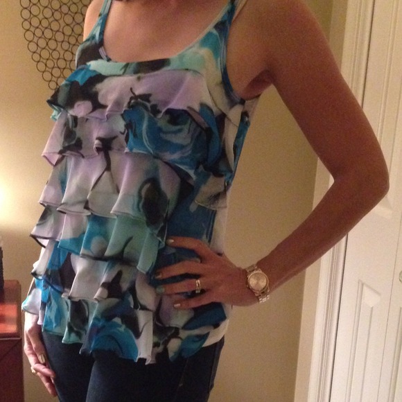 Pretty New York & Co flowy tank