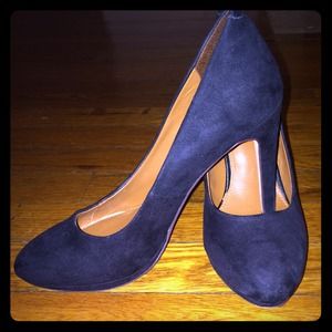 Banana Republic Black Suede Pumps