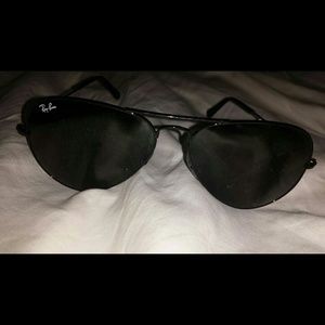 SOLD!! Ray Ban black aviator sunglasses