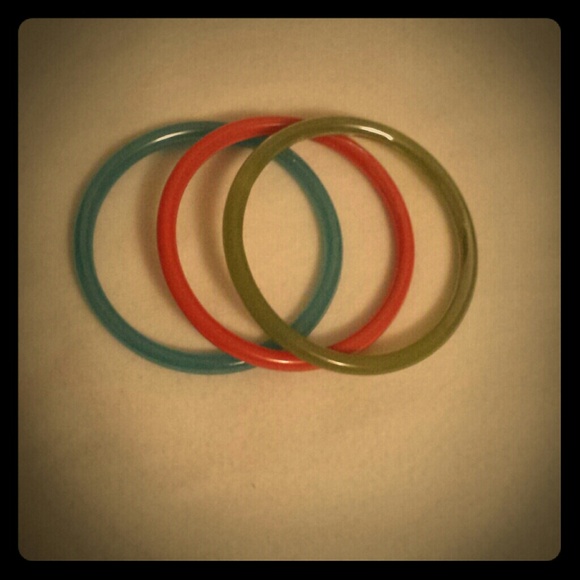 ✨🇸🇦🇱🇪✨ set of 3 glass bangles