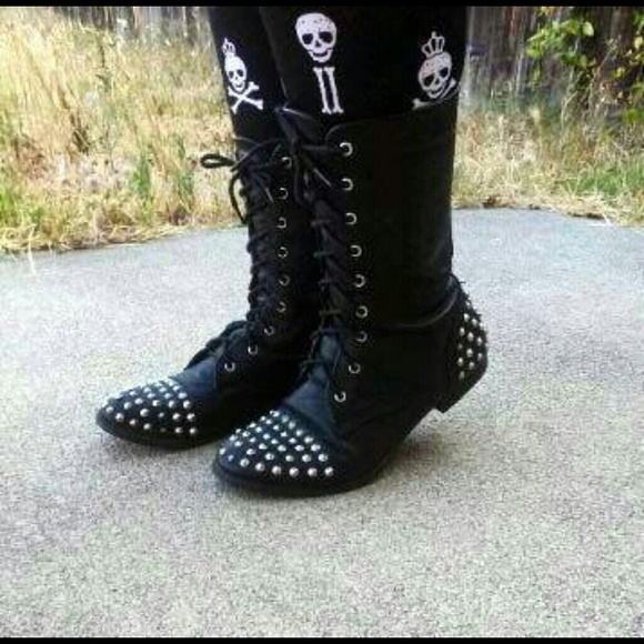 Bamboo studded boots