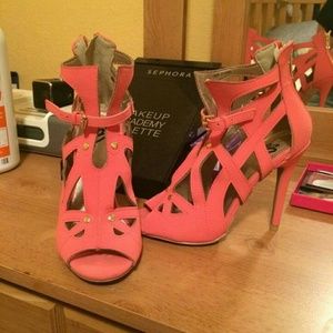 Peachy Pink Beb? Heels