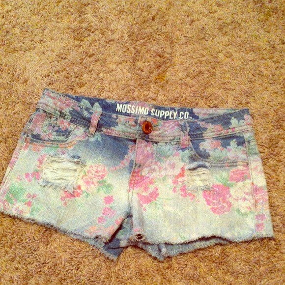 Floral print shorts