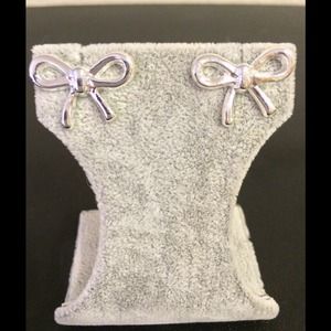 Brand New Tiffany Style (generic brand) Earrings.
