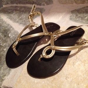 New no box Aldo Sandals 39 Gold