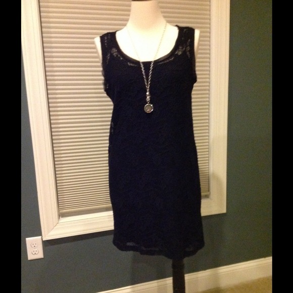SOLD IN BUNDLE BLack Lace dress DAISY FUENTES 👗
