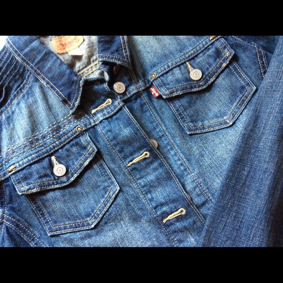 Levis Jean Jacket - Picture 3 of 4