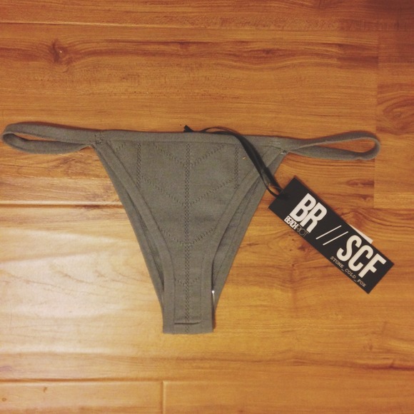 🚫SOLD🚫 BR // SCF St. Thomas Bottom
