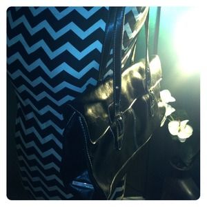 Kenneth Cole Reaction Purse