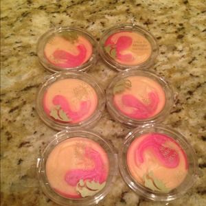 Revlon mix and mingle lipgloss brand new pretty❤❤❤