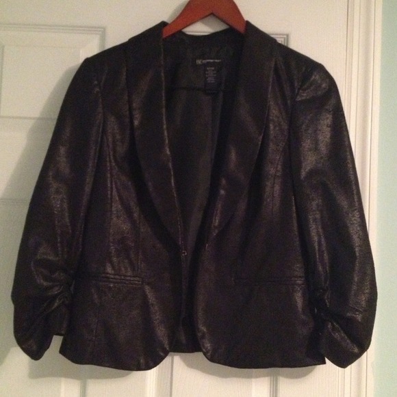 Elegant & Edgy Shimmery Black Blazer - Picture 1 of 4